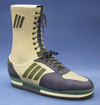 L&auml;hmungsinnenschuh mit orthop. Sportma&szlig;schuh